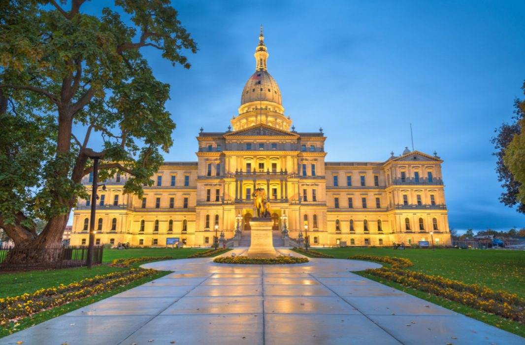 Photo of Michigan's Capitol building