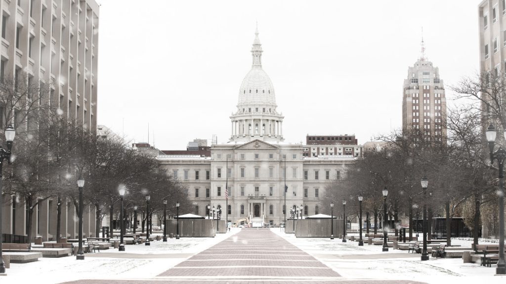Image of the capitol in Lansing in winter