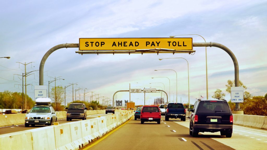 Image of a toll road for an article about the gas tax