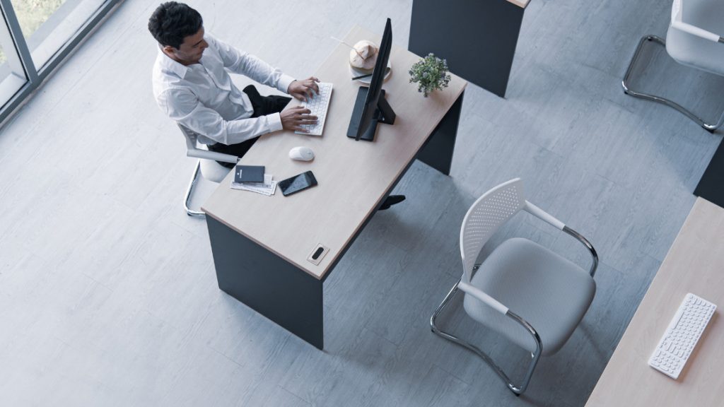 Placeholder for article on employees returning to office.